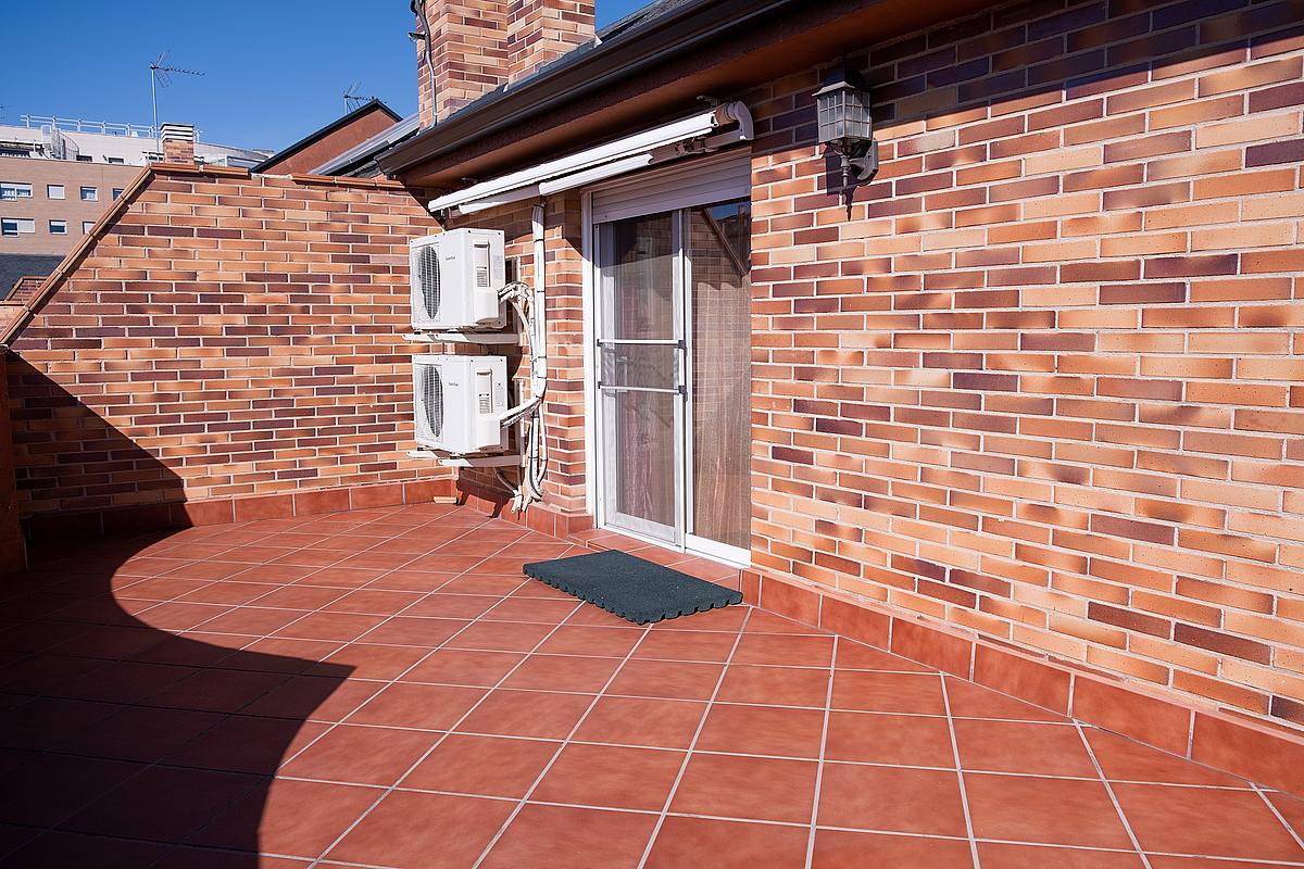 Chalet adosado en venta en calle Zuroaga, Valdemoro