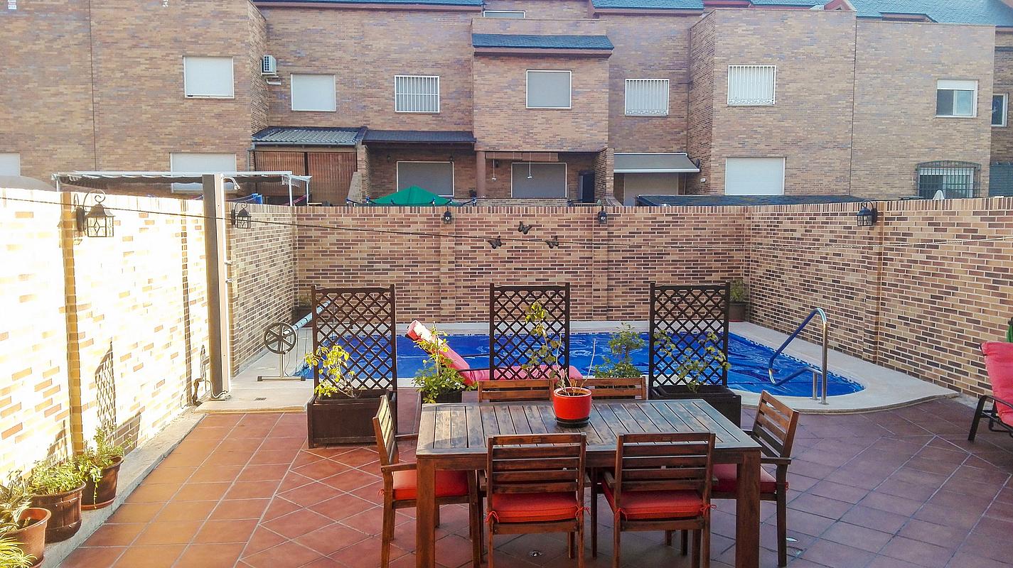 Chalet adosado en venta en calle Zuroaga, Valdemoro